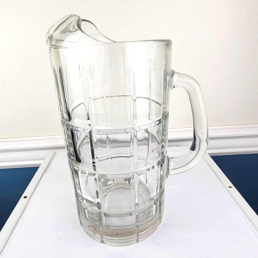Vintage Anchor Hocking Heavyweight 50 Oz Pitcher Ice Lip Tartan